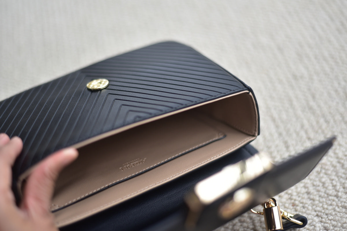 Hot-selling high-end pu leather women's bag black all-in-one messenger bag