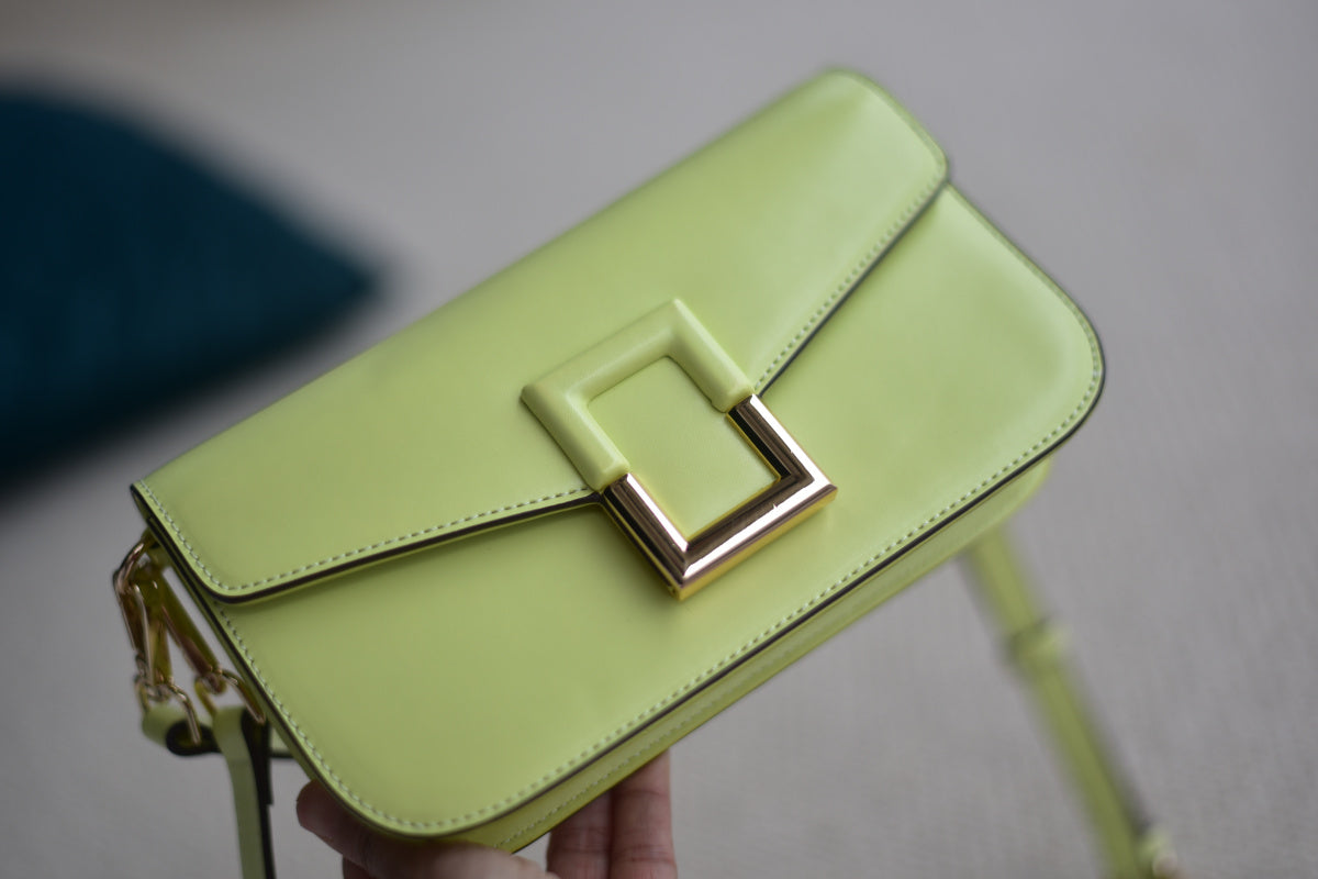 Spring and summer new bud green classic fashion hand crossbody bag